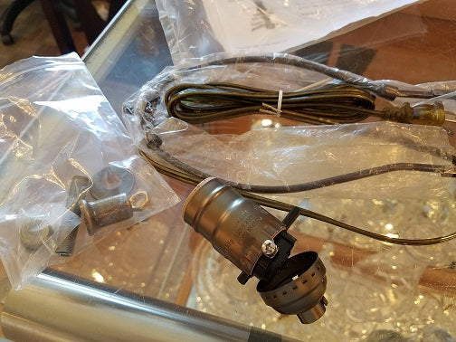 Antique Brass or Antique Bronze Finish Table Lamp Wiring Kit with Turn Knob Socket