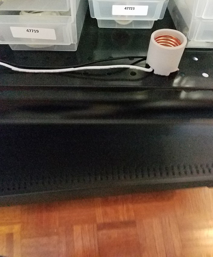 Medium Base Porcelain Socket with 8.5" Wire Leads & 8-32 Bushing for Surface Mount