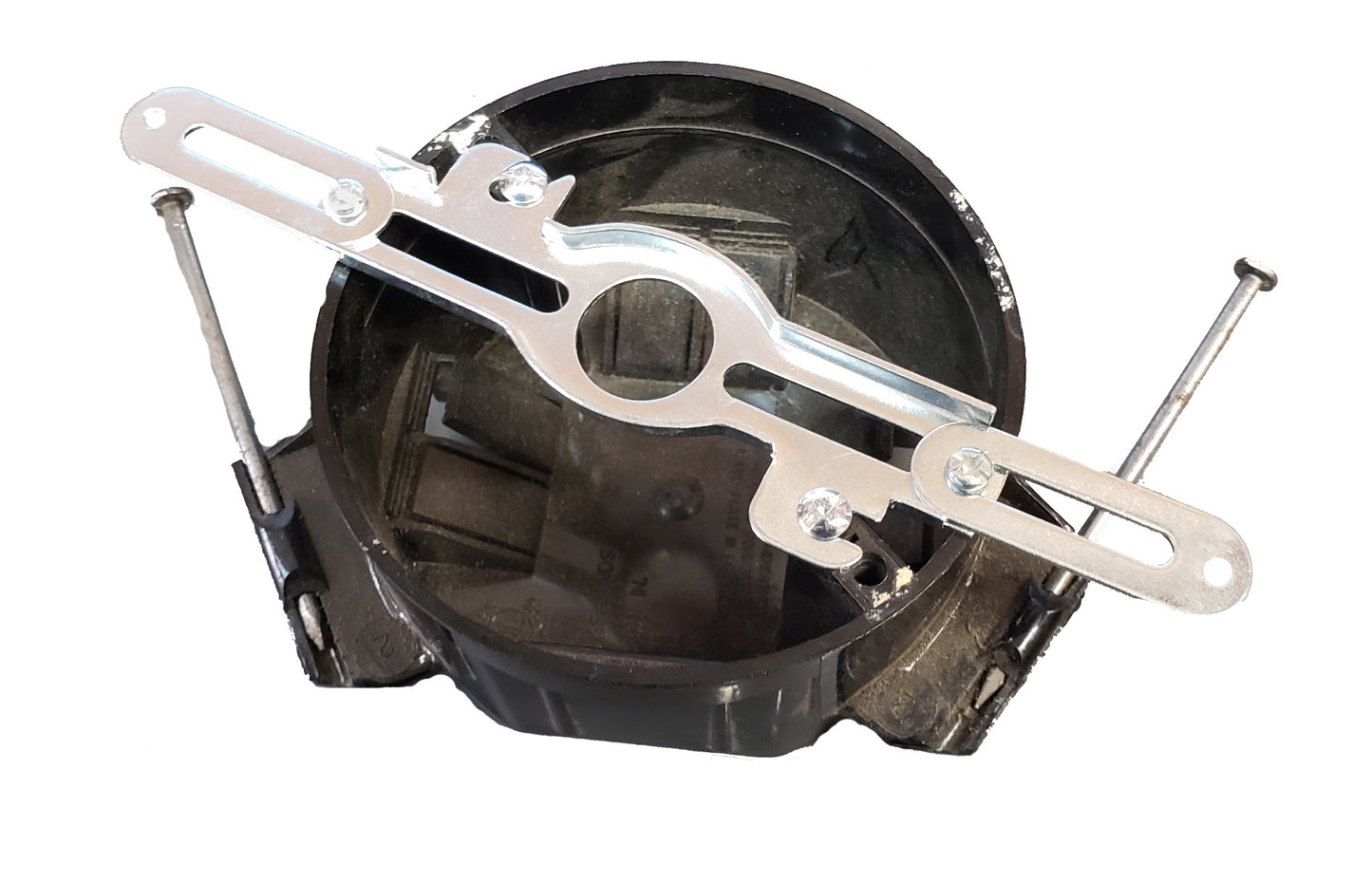 4-1/2" to 6-1/2" adjustable E-Z Adjustable Crossbar