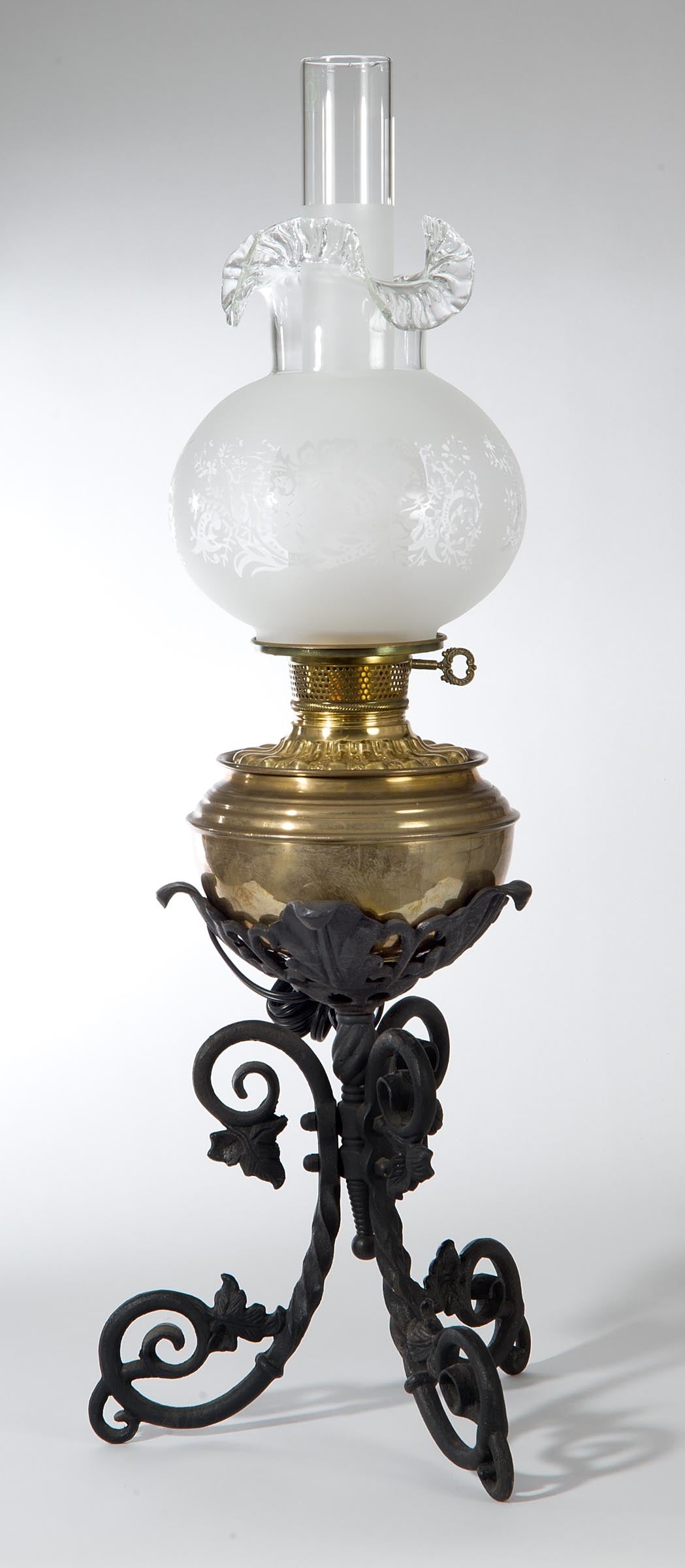 Victorian Style Etched Filigree Gas Table Lamp Shade, 9 1/4 inch tall, 4 inch fitter (00148)